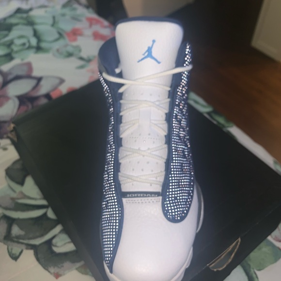 BRAND NEW 6Y AIR JORDAN 13 WHITE/UNIVERSITY BLUE - Picture 2 of 4